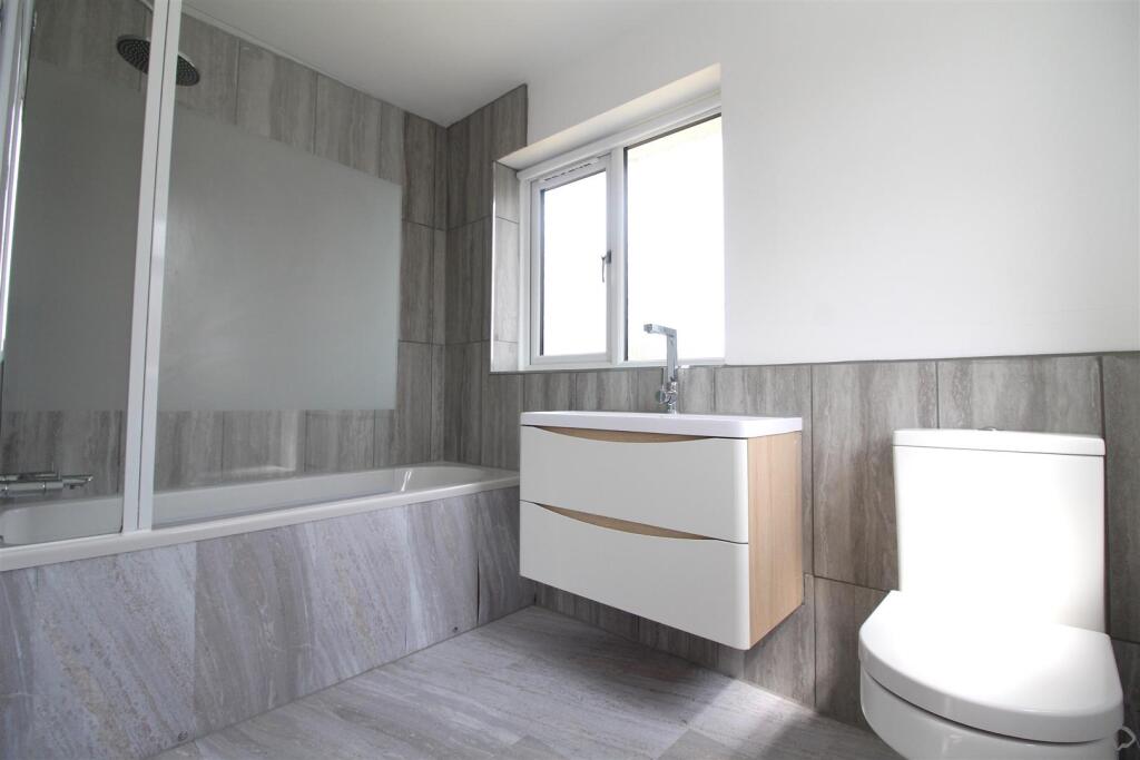 10 Wilson Way - https://login2.vebraalto.com/#bath