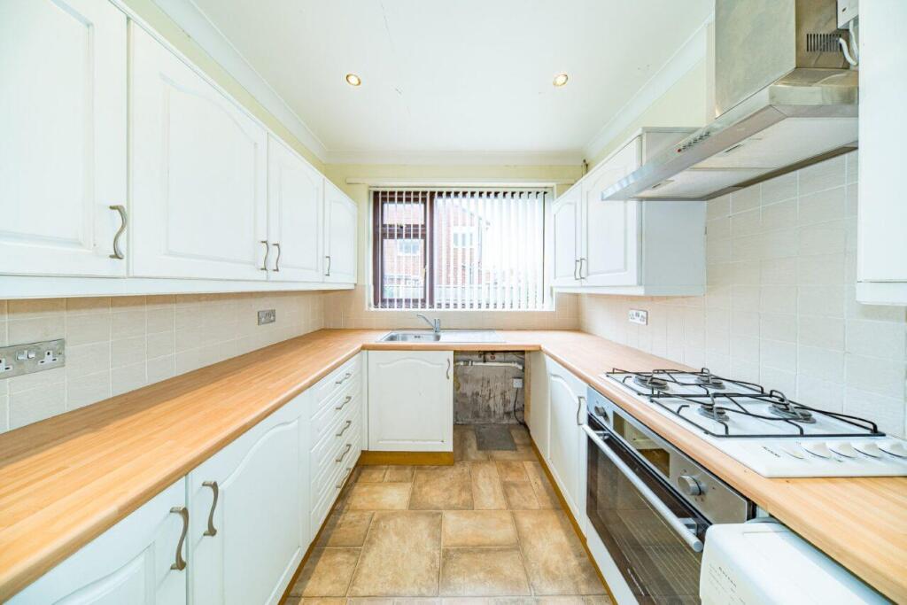 107 Old Lane kitchen.jpg