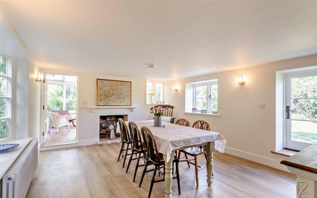 Breakfast Room