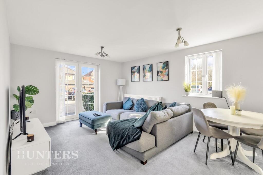 Open plan lounge kitchen diner