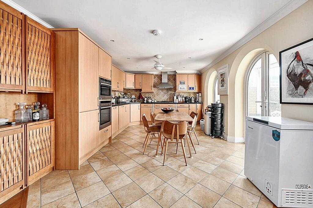 Open Planned Living Room and Kitchen