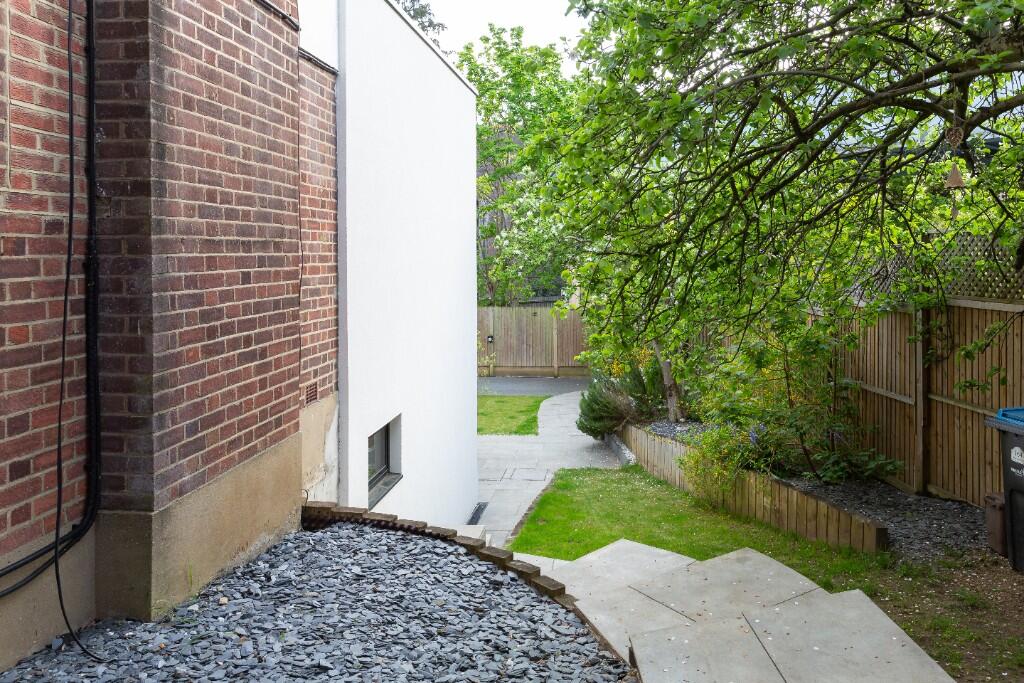 Garden path