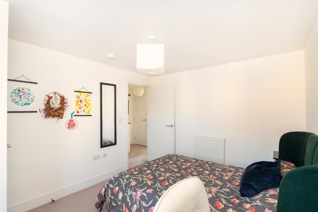 2O4PHCBH - Bedroom E.jpg