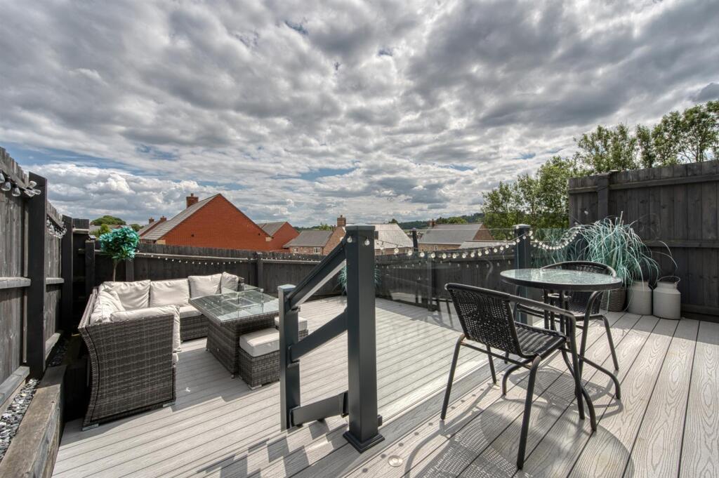 Garden - dining and seating.jpg