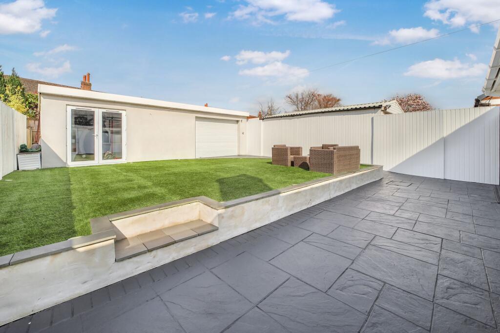 Rear Garden and Outbuilding