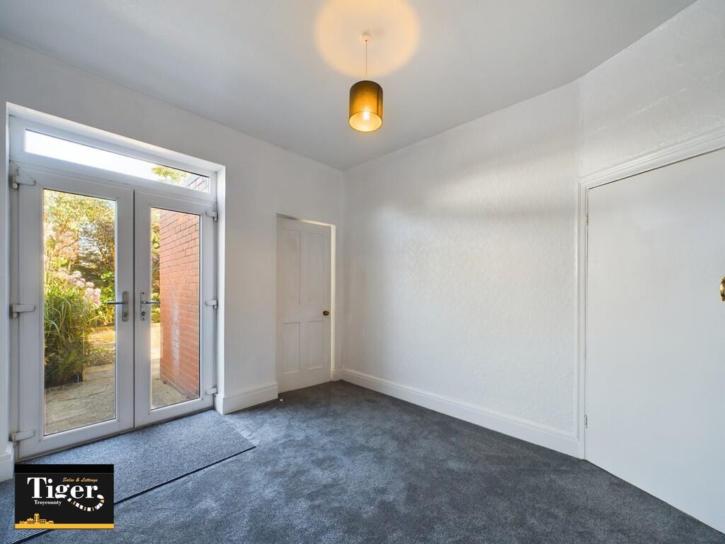 CAM02176G0-PR0298...