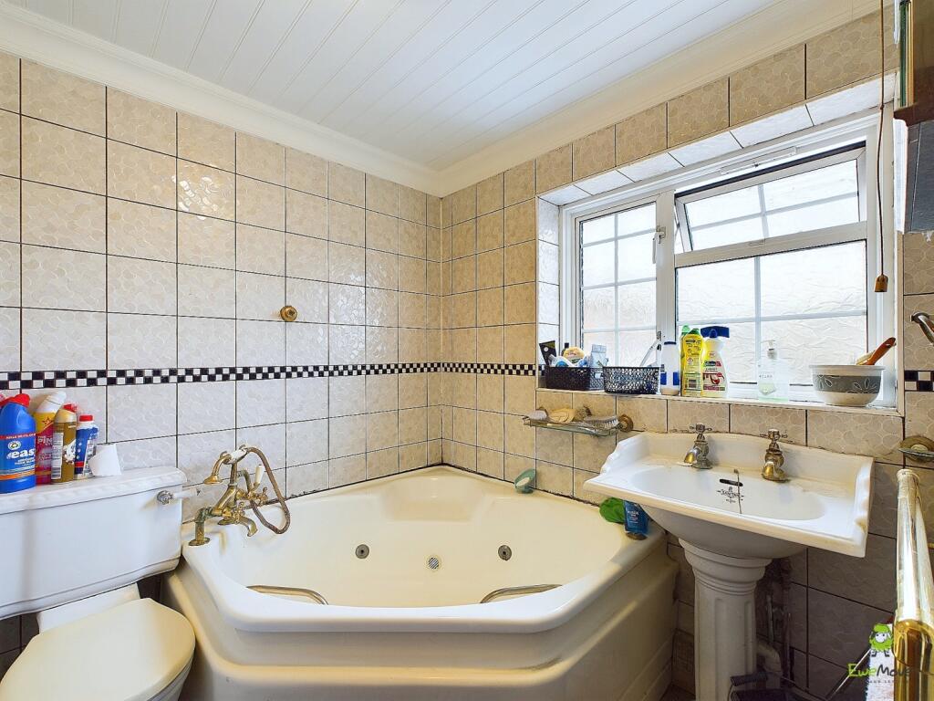 CAM04399G0-PR0023-STILL003