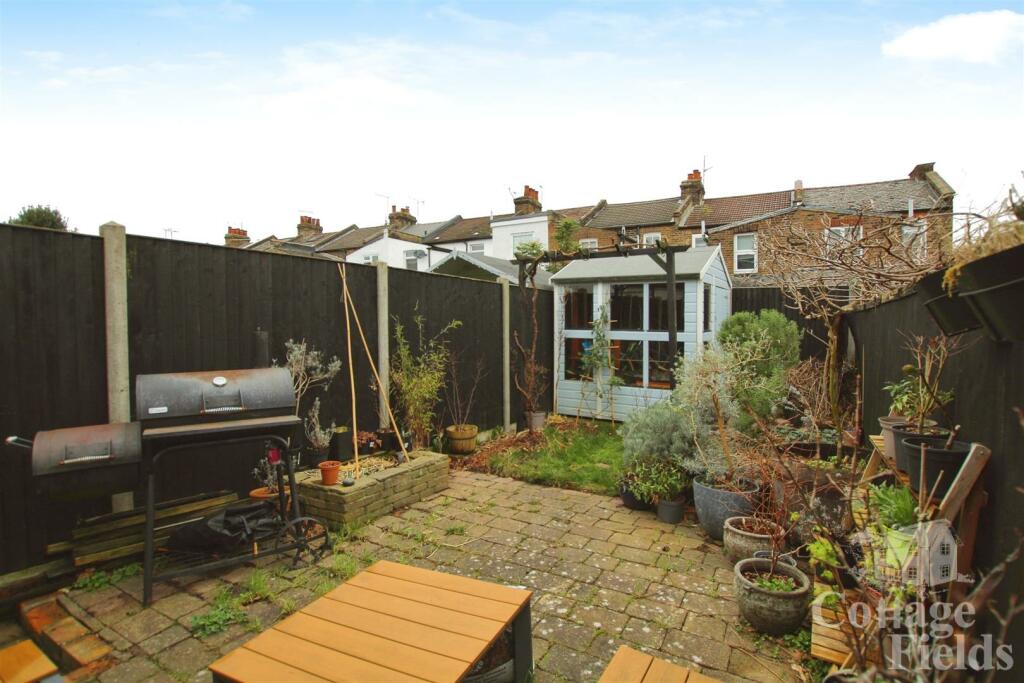 garden 20 282 29.JPG