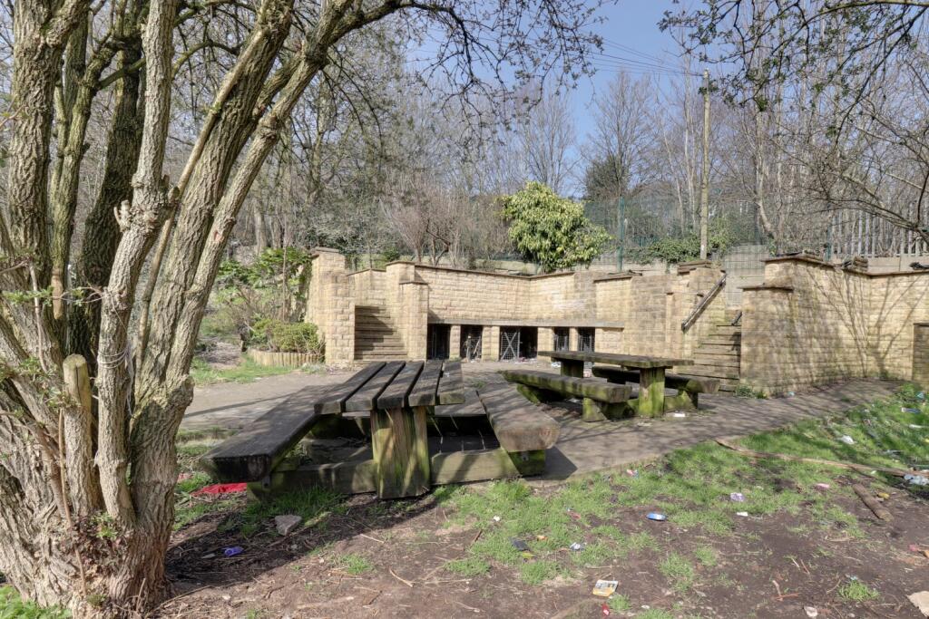 Communial seeting area