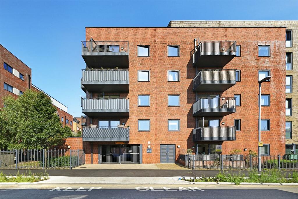 Sutherland Road E17