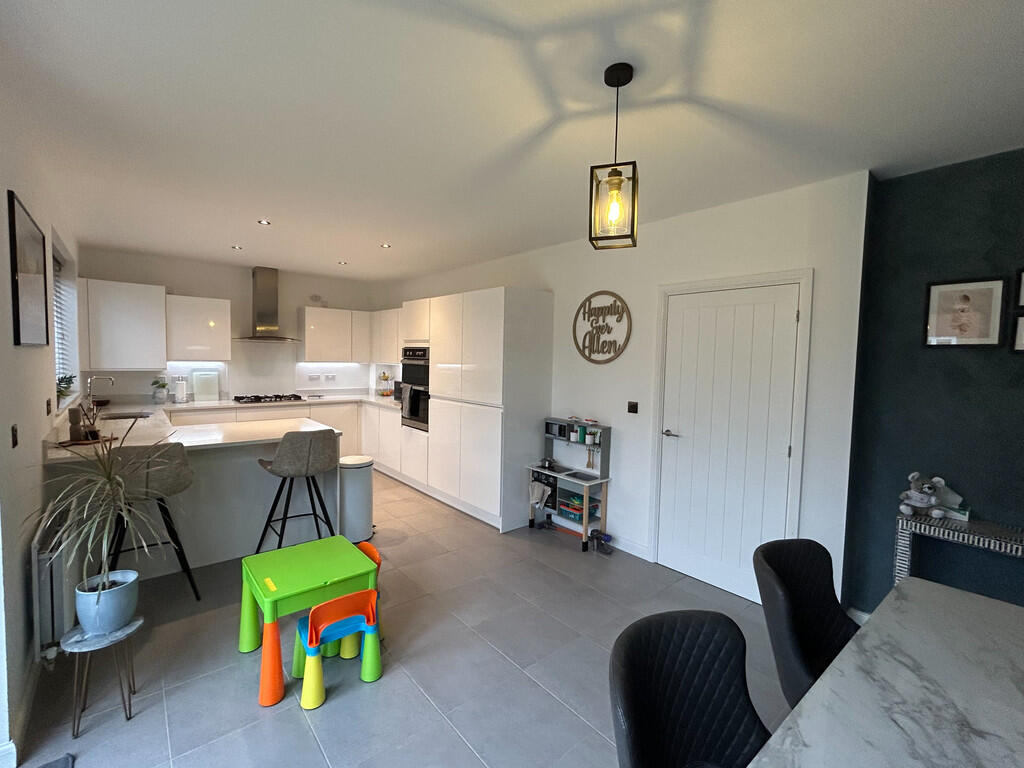 kitchen diner 2