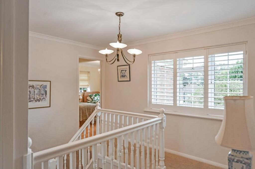 4 Church Close Ph106.jpg