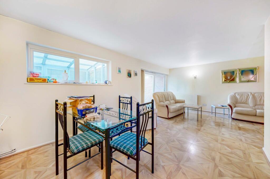 Davidson Frost-Wellings, DFW, September Way, Stanm