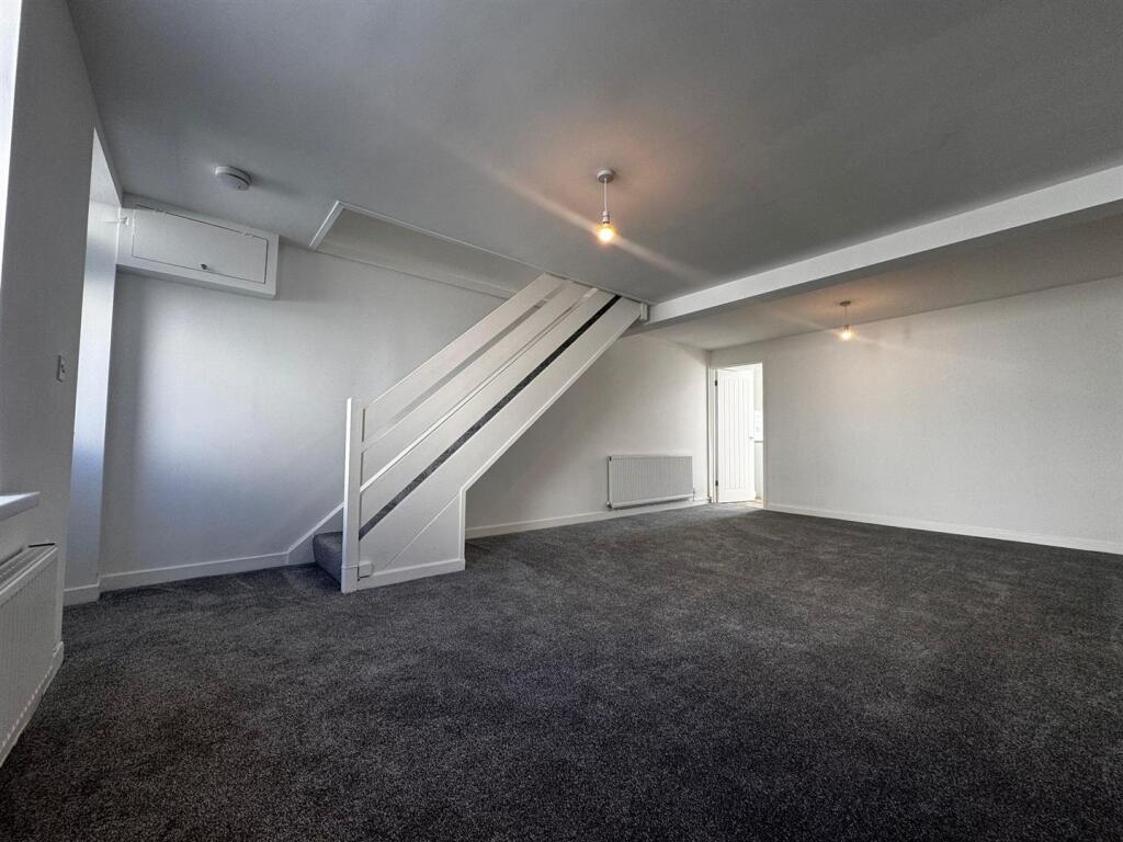 WhatsApp Image 2024-08-12 at 16.11.21-8.jpeg