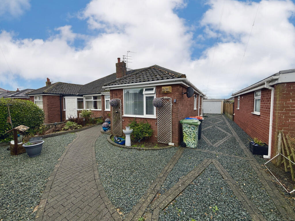 Ashton Avenue,  Knott End on Sea, FY6