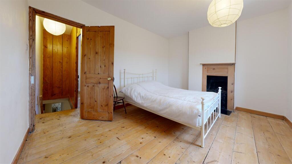 29-Grove-Road-Bedroom 3.jpg