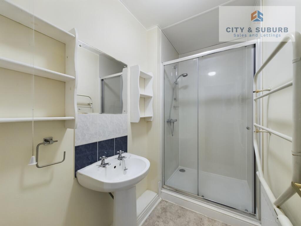 CAM01351G0-PR0117-STILL008