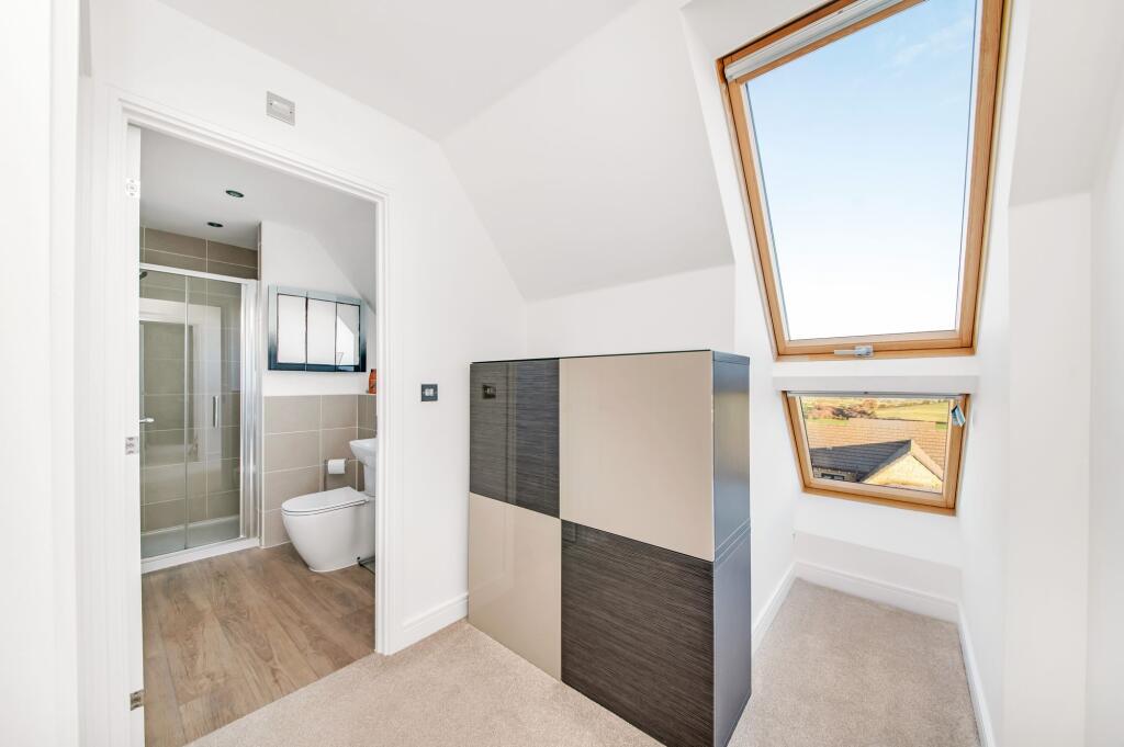 SECOND FLOOR LANDING