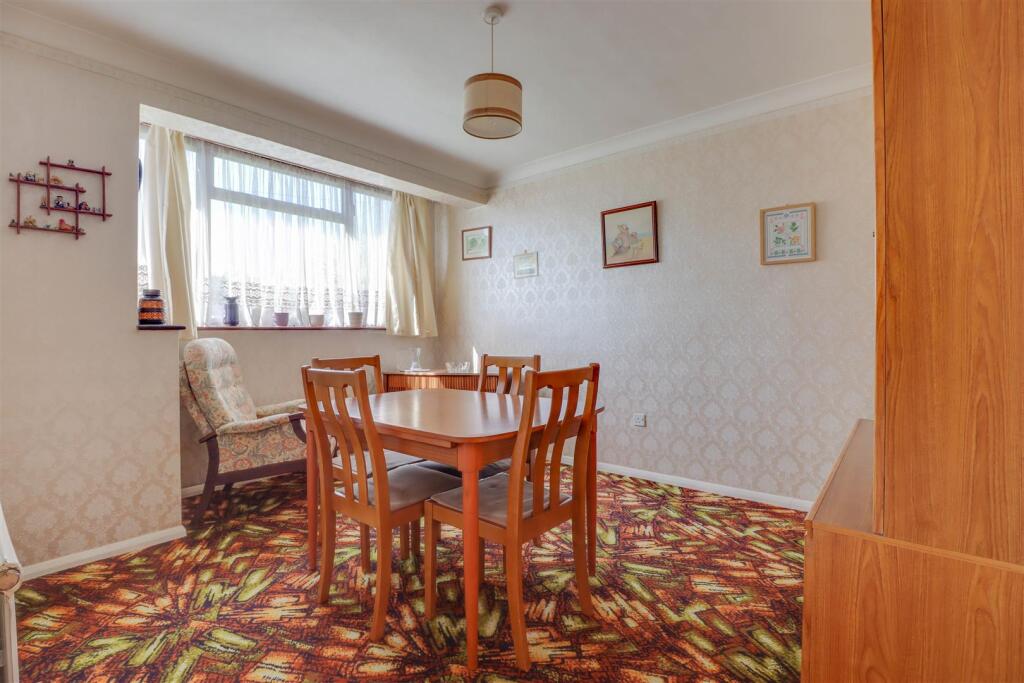 9 KINGLEY CLOSE.jpg