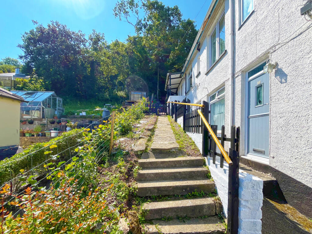 SIDE PATH 1
