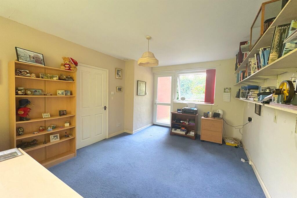 Sitting room/ Office