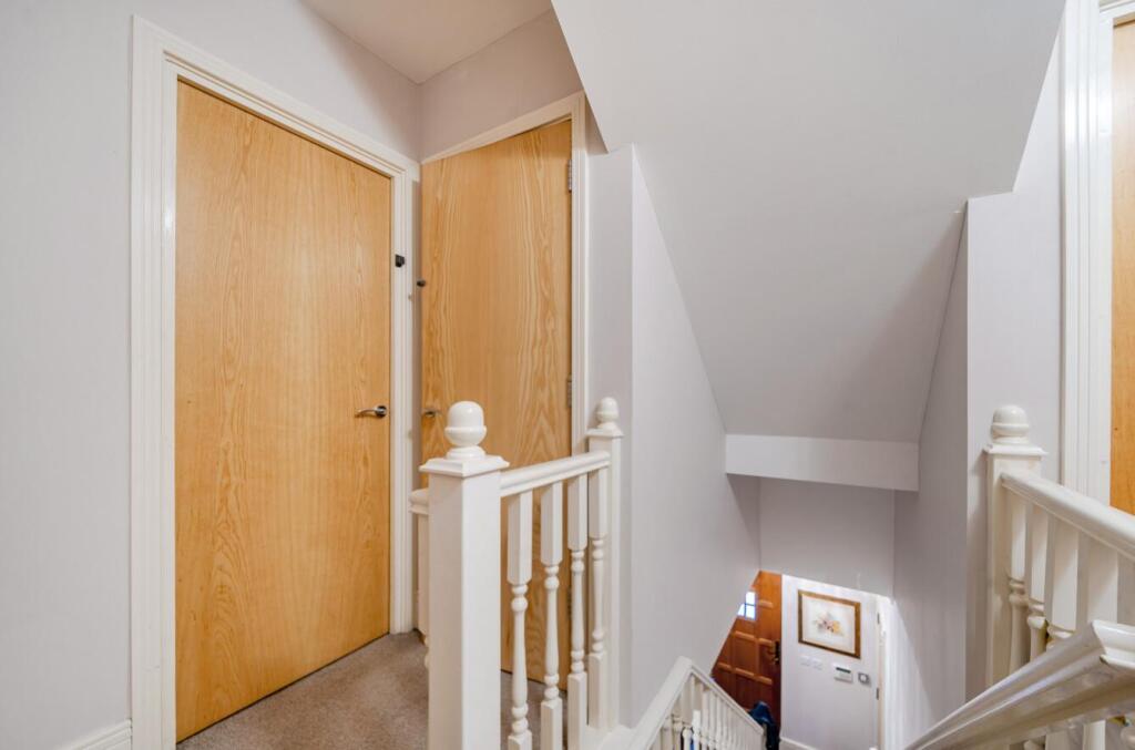Davidson Frost-Wellings, DFW, Fauna Close, Hallway