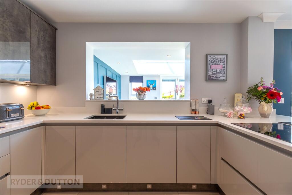 Sitting /Dining Room