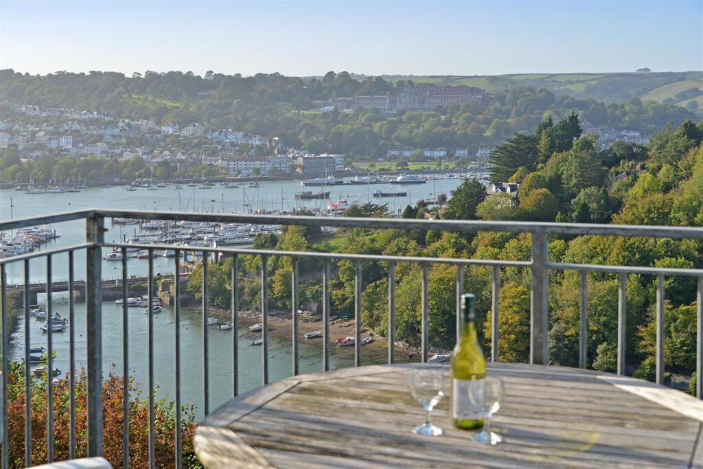 5Britannia balcony.JPG