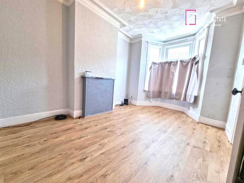 GROUND FLOOR BEDROOM ONE