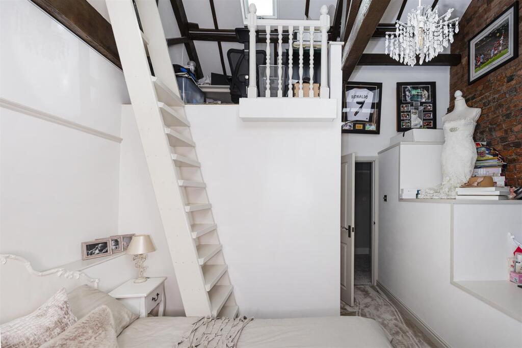 Bramleys Estate Agents - Upper Lane - Gomersal (35