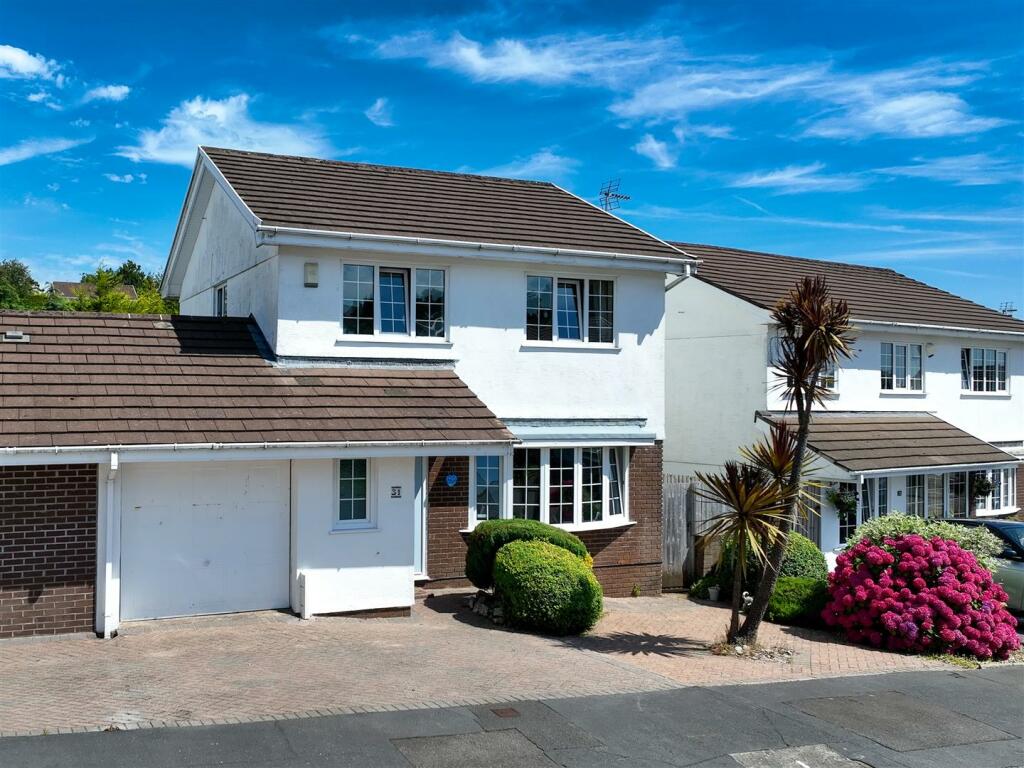 Sequence 01.00_00_36_35.Still007-2.jpg