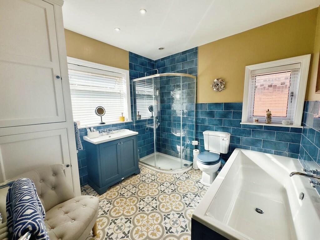 118b8858-Bathroom