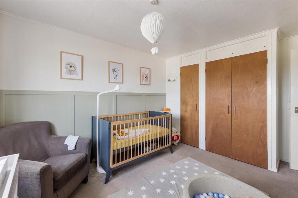 Wyemead Crescent, E4