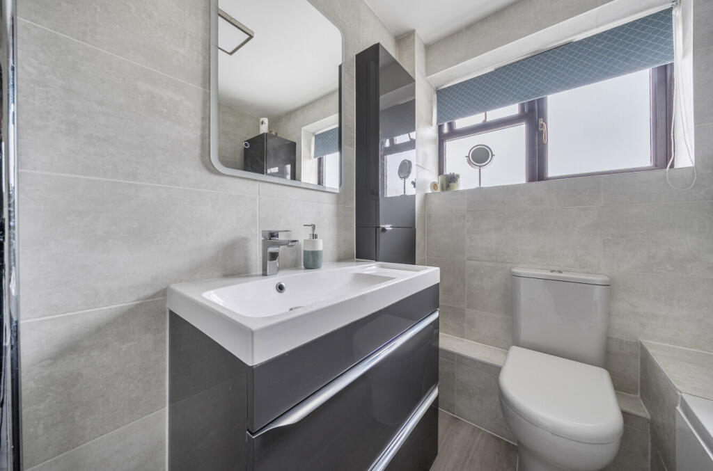 1343014-43-68ada0...