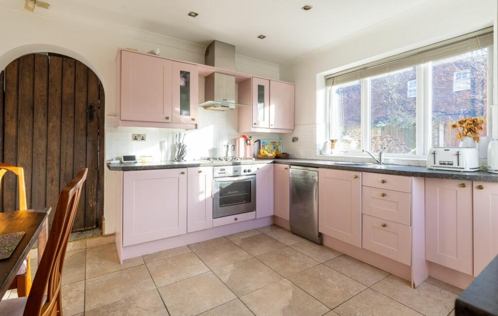 16EasternRoad-13 (edited).jpg