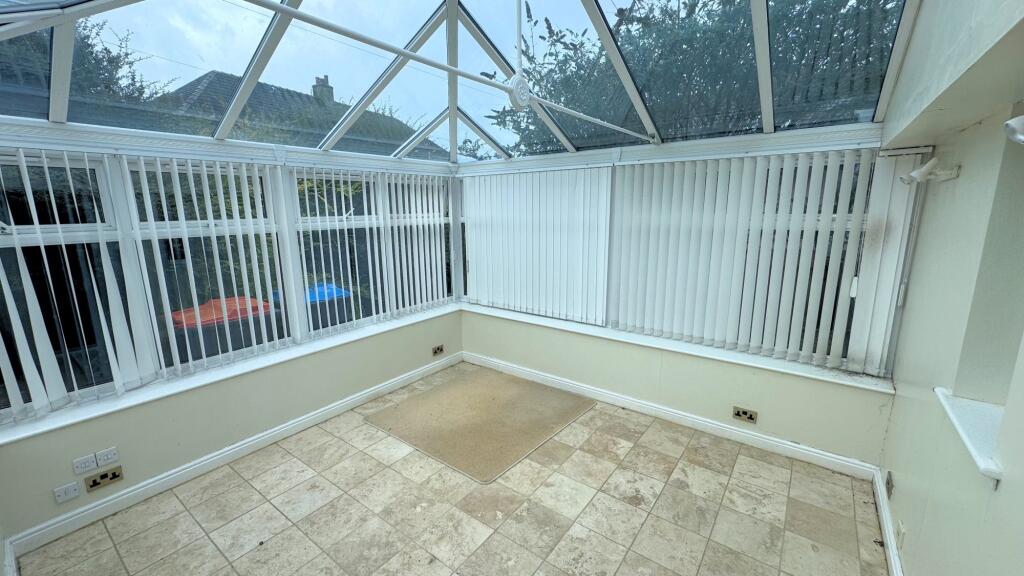 14 Wheatcroft, Kirkcudbright - Williamson and Henr