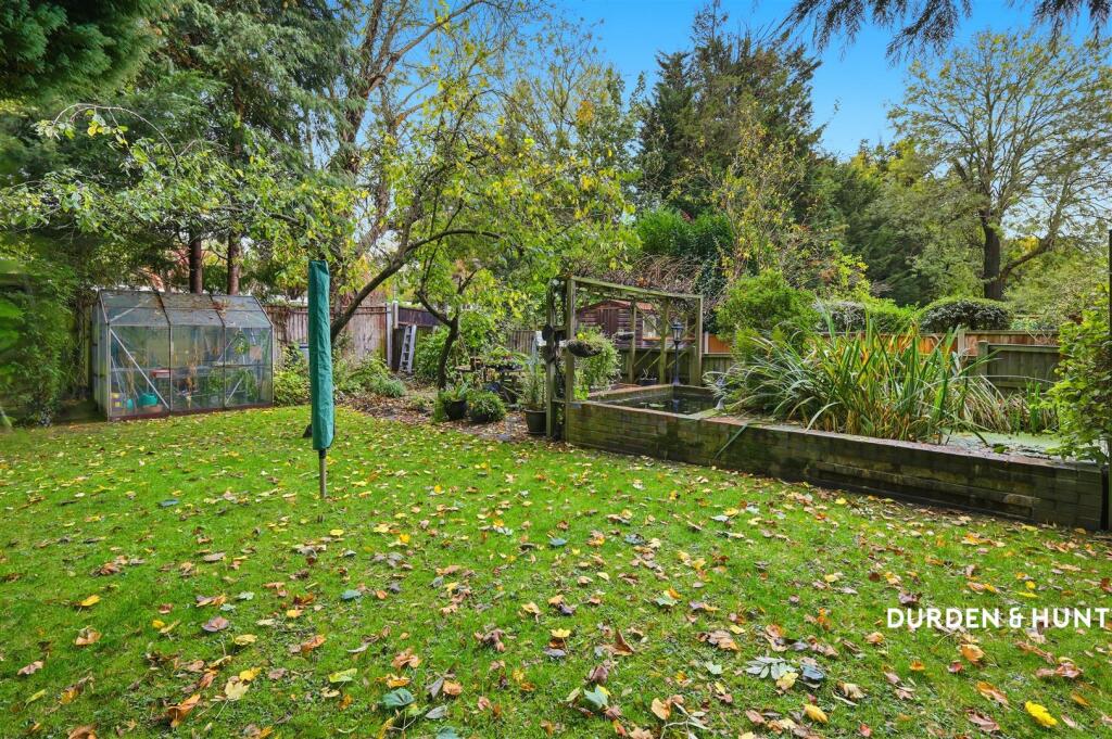 Northumberland Avenue