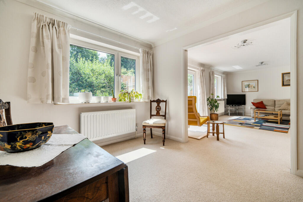 1313396-8-685be08...