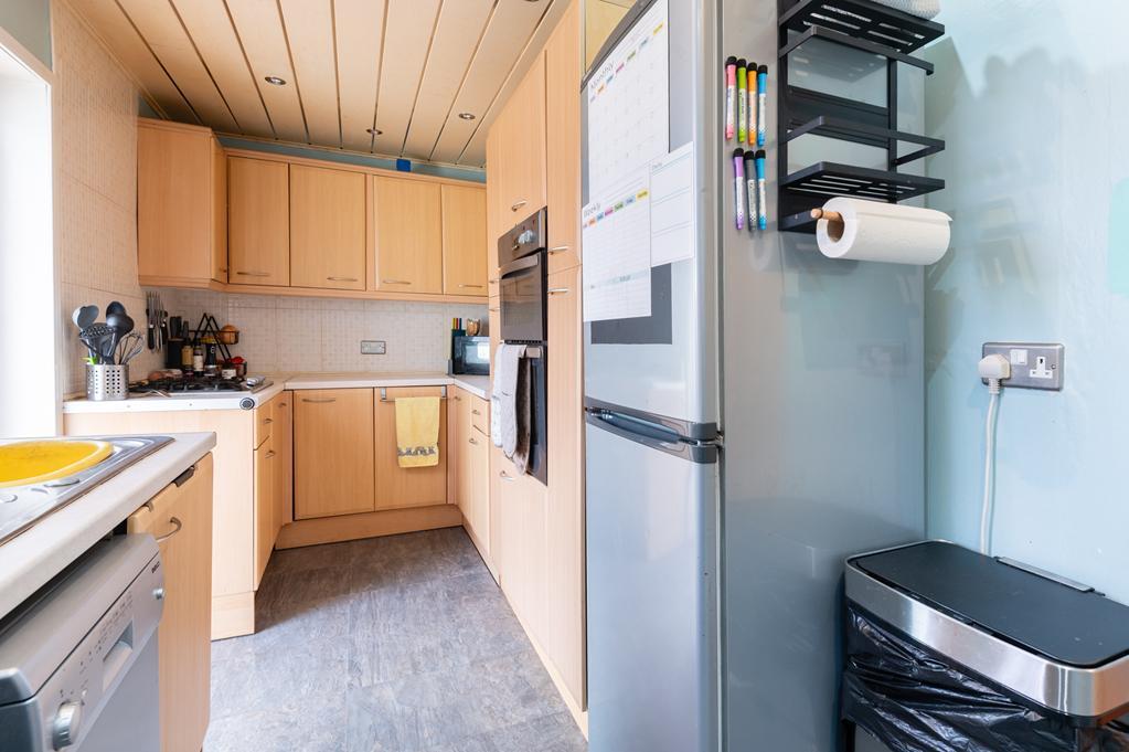 KITCHEN RIGHT
