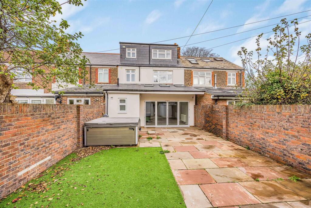 68 Kirby Road, Copnor-Small-PorticoMarketing-SoldB
