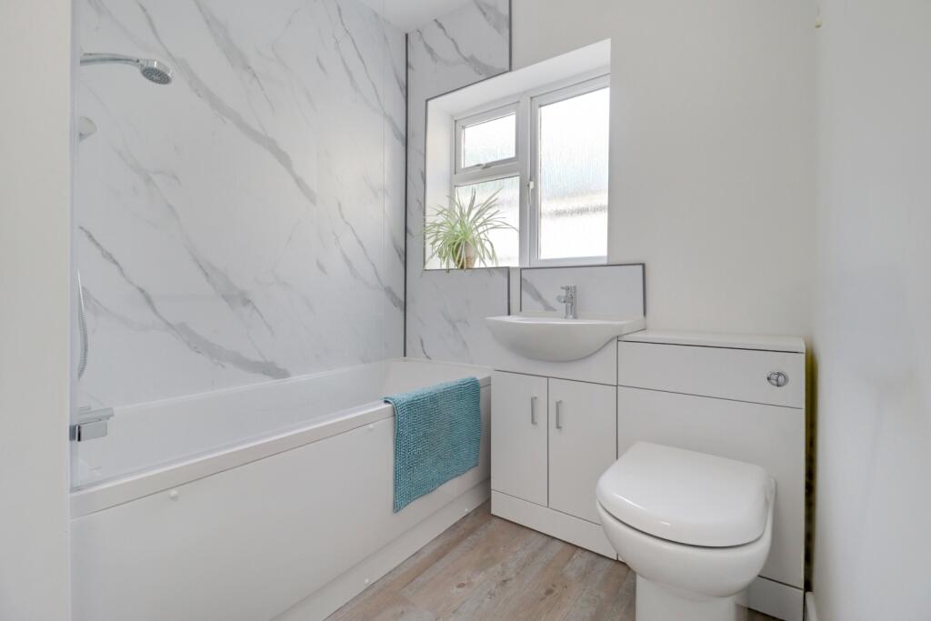 Bathroom-8 e
