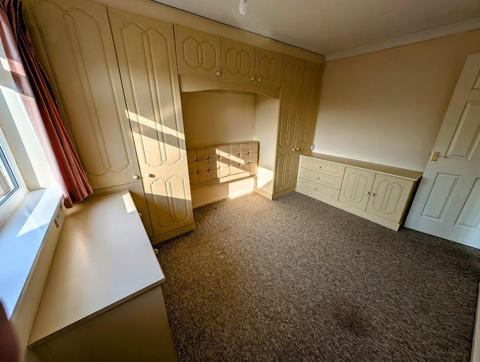bed 1a.jpg