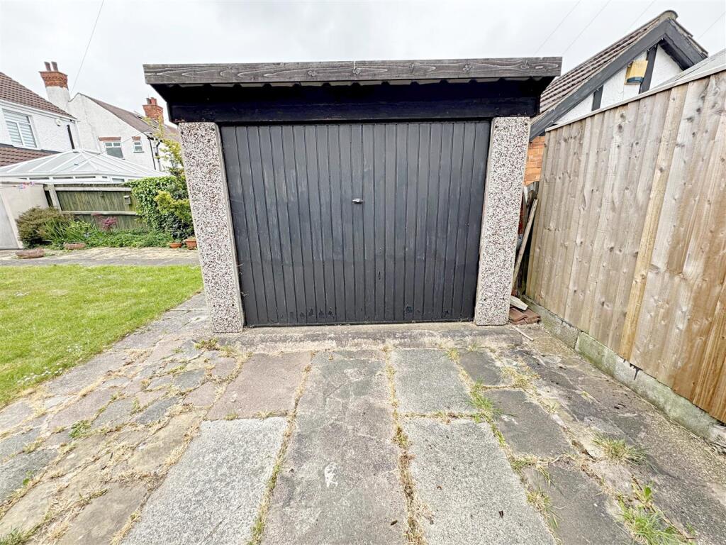 GARAGE