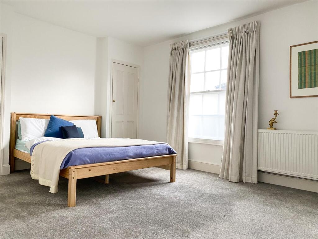12 PARKER ST - CAMBRIDGE BED 01.jpg