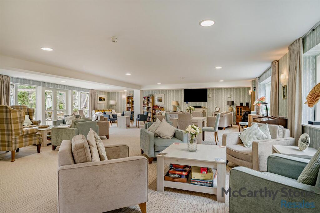 8653830-interior16-800.jpg
