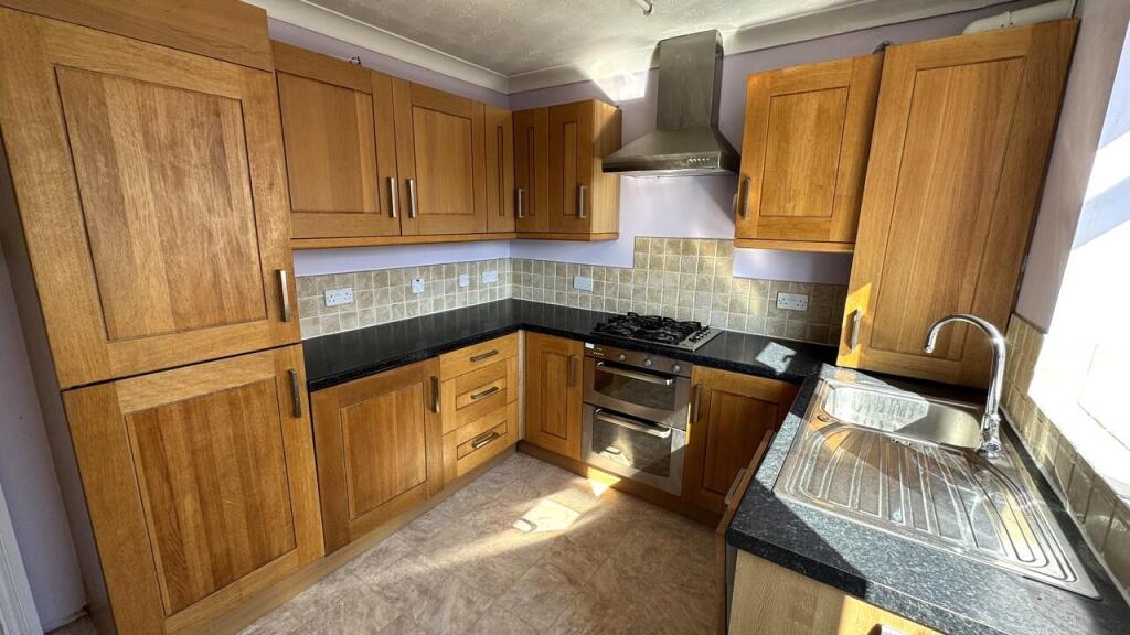listing_471248_0037_6b640b00_1280x720_crop.jpg
