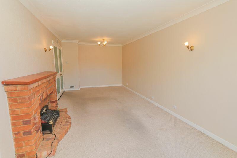 Lounge/ Dining Room