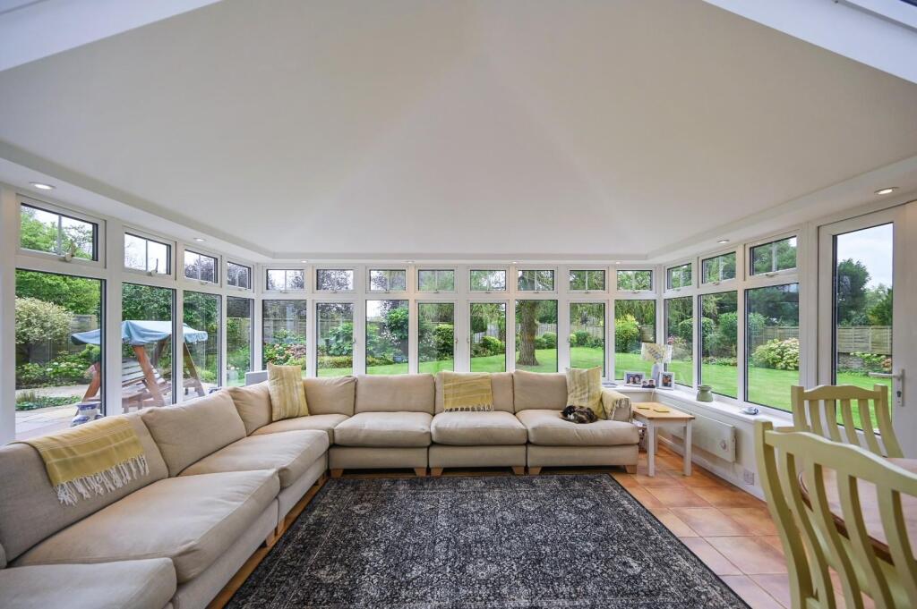 4 Church Close Ph43.jpg