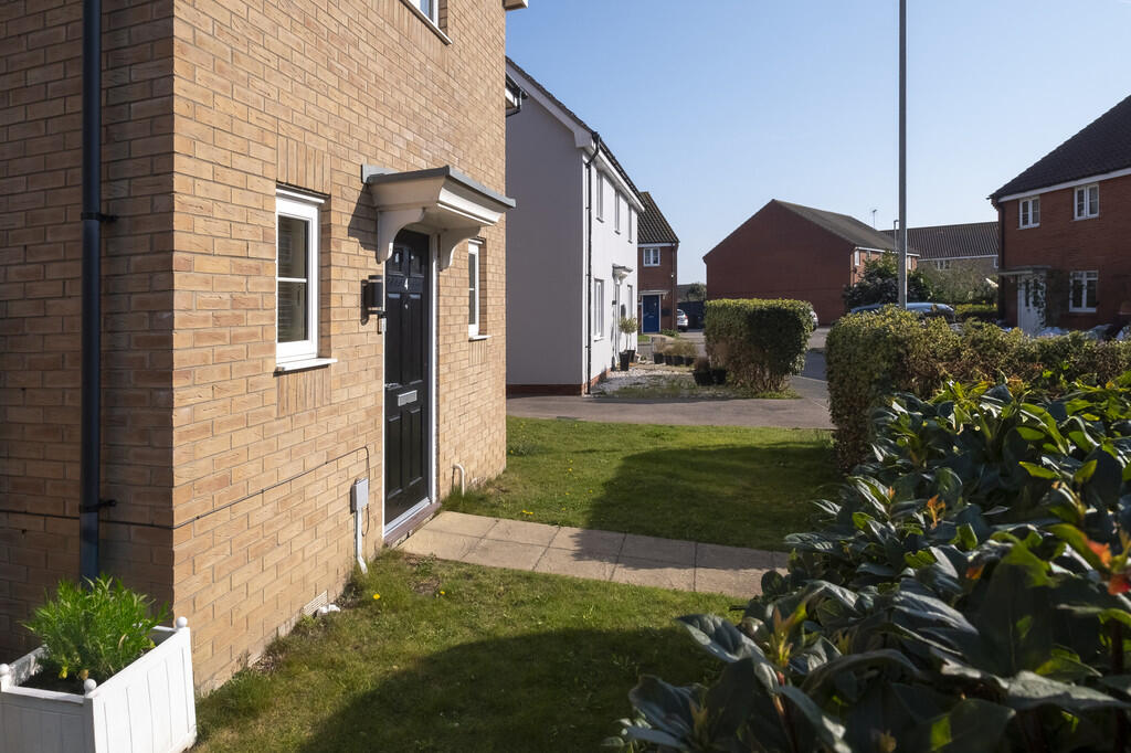 TamariskDrive-Fro...