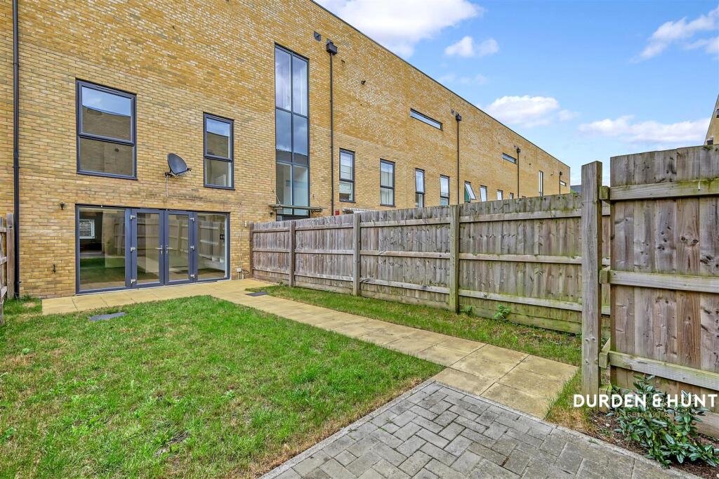 Charlock Close